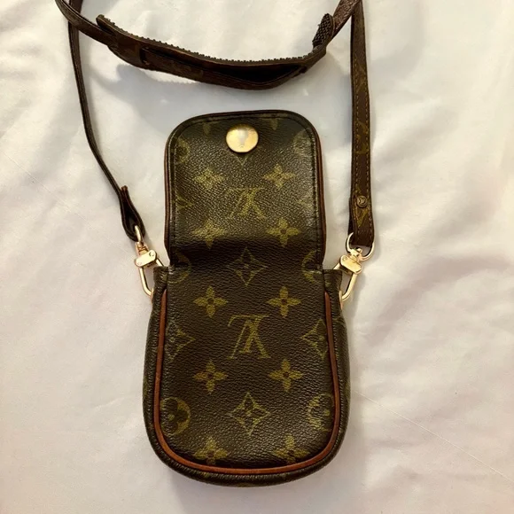Louis Vuitton VINTAGE Mini Pouch (professionally repaired; read details) - Picture 10 of 14